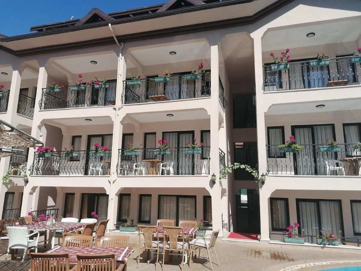Leons Sun Village Apartments Мармарис Отель