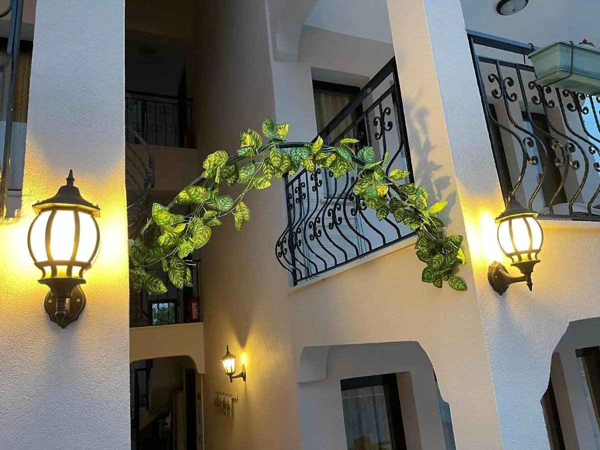Leons Sun Village Apartments Мармарис Турция