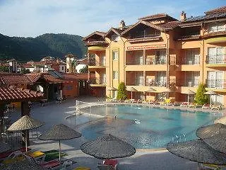 Leons Sun Village Apartments Мармарис Отель