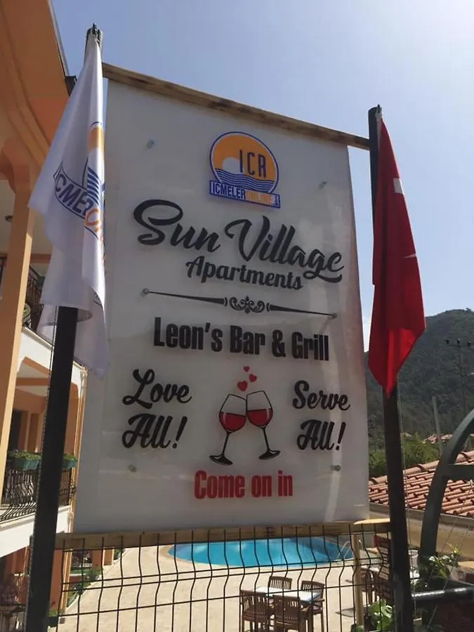 Leons Sun Village Apartments 말마리스