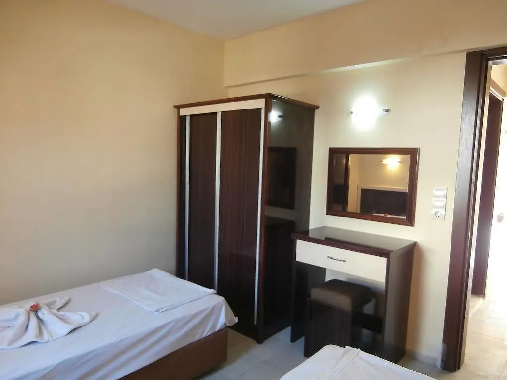 Leons Sun Village Apartments 말마리스 터키